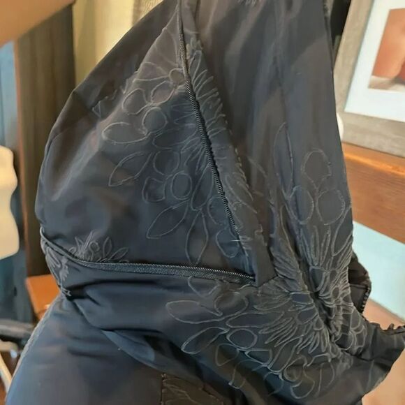 Desigual Black Floral/Snowflake Print Cecilia Snow Jacket, size L/10 - Picture 9 of 12